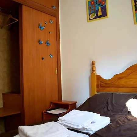 Guest house Buenos Dias *